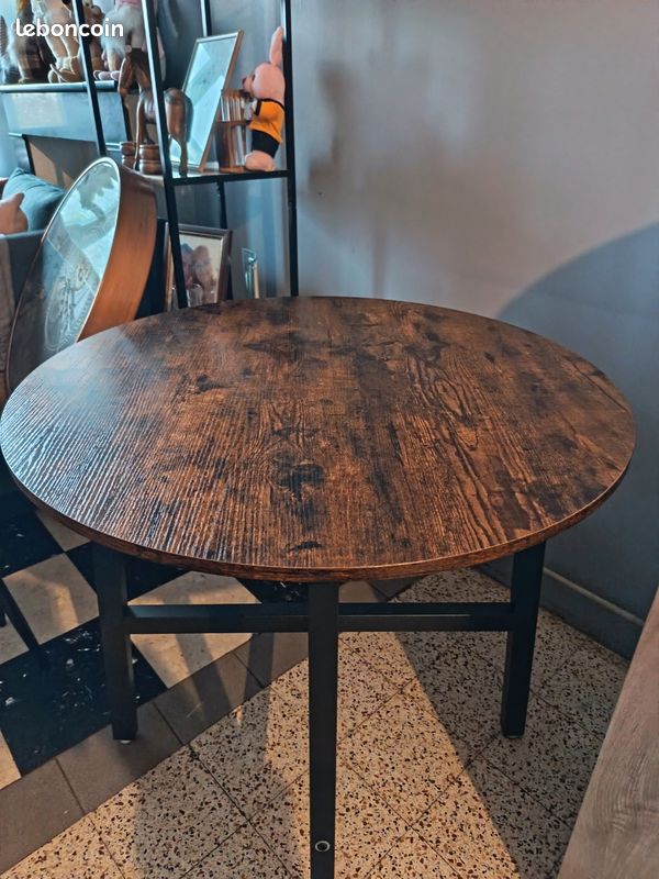 Table (image 1)