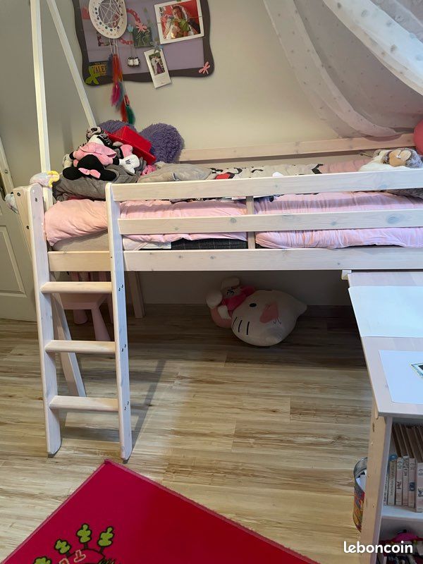 Lit enfant avec son bureau et son matelas (image 1)