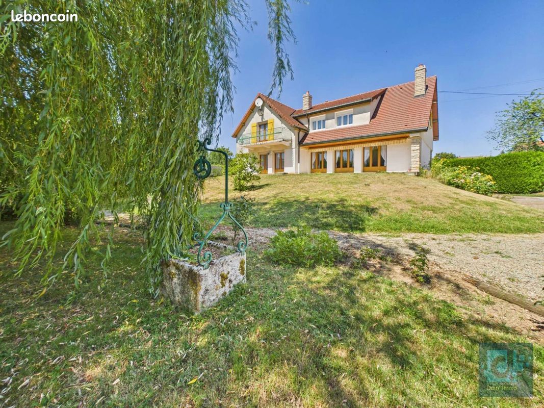 Maison 8 pièces 200 m² · à Saulieu · 200 m² · 270 000 €