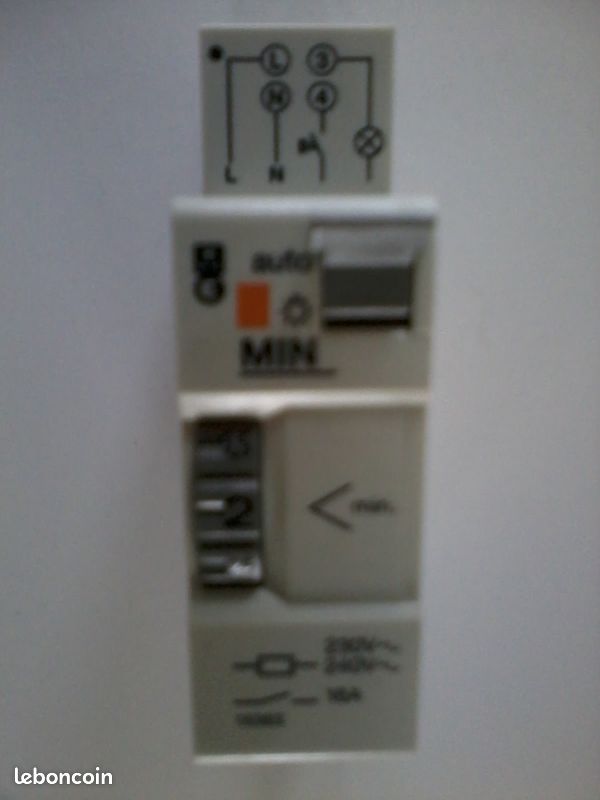 Minuterie MERLIN GERIN Neuve (image 2)