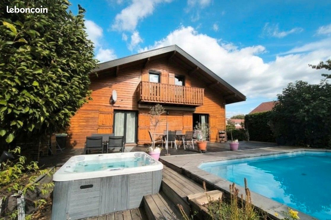 Maison 4 pièces 127 m² · à Péron · 127 m² · 615 000 €