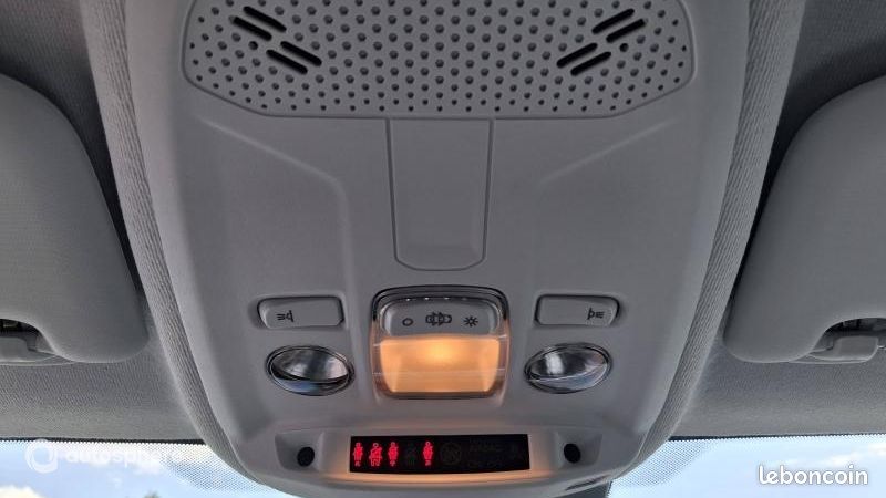 Peugeot 208 1.2 PureTech 100ch S&S Active (image 28)