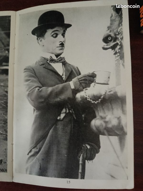 1 livre : "Charlot et la fabulation chaplinesque" de Jean Mitry (image 17)