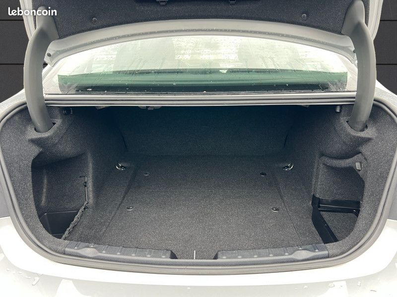 Bmw SERIE 3 (F30) 318I 136CH LOUNGE - 1ère MAIN (image 10)