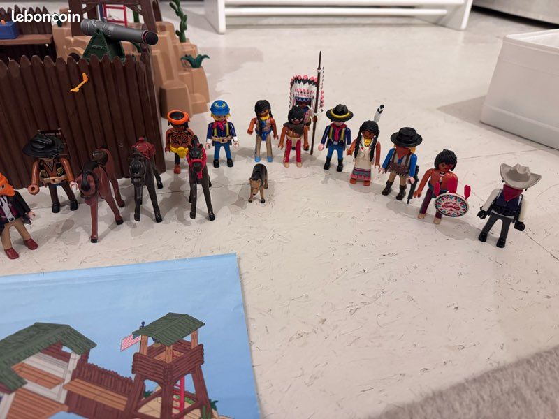 Lots De Figurines Playmobil Western – Fort Brave, Soldats Nordistes, Sudistes Et Cowboys