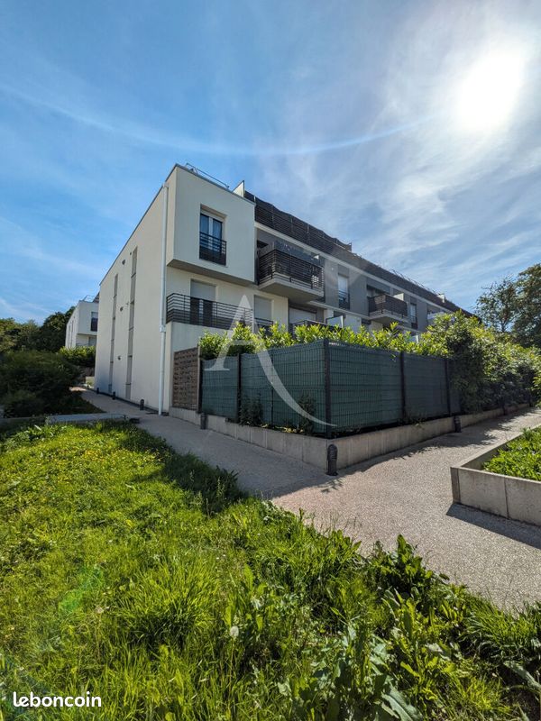 Appartement 2 pièces 37 m² · à Champs-sur-Marne · 37 m² · 880 €/mois
