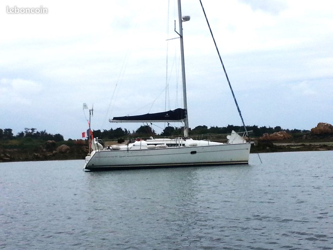 SUN ODYSSEY 32I (JEANNEAU) — View photo 1