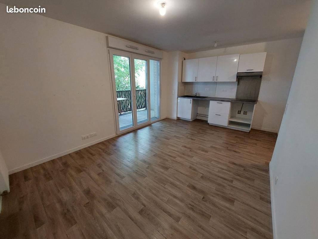 Appartement 2 pièces 37 m² · à Saint-Pierre-du-Perray · 37 m² · 766 €