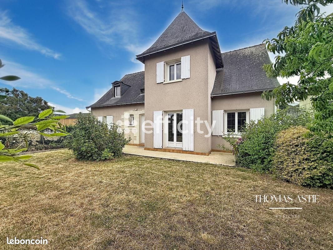 Maison 7 pièces 162 m² · à Varrains · 162 m² · 285 000 €