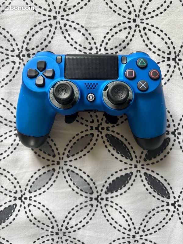 Manette Scuf Impact PS4 - Occasion En Parfait état - Rouge - Sans Fil / Filaire