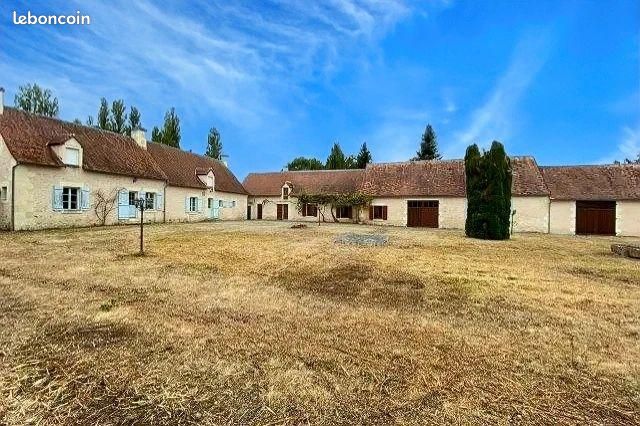 Maison 10 pièces 312 m² · à Martizay · 312 m² · 319 200 €