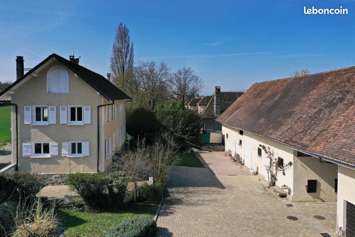 Maison 6 pièces 263 m² · à Nernier · 263 m² · 695 000 €