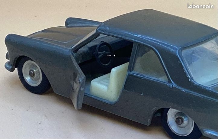 NOREV 1/43 – Lancia Flaminia + Caravane Hénon – Bleu Foncé – 99