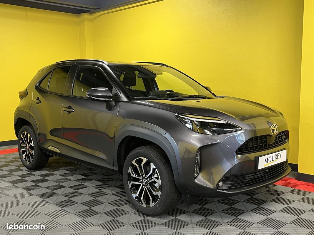 TOYOTA YARIS CROSS Hybrid 130h - BV CVT AWD-i 4X4 Design pack cargo (image 3)