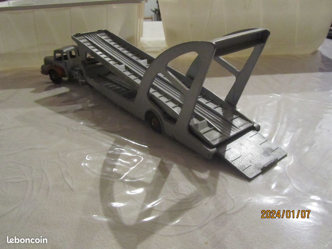 Dinky Toys 1:43 - Camión a escala (1) - Porte voitures - Catawiki