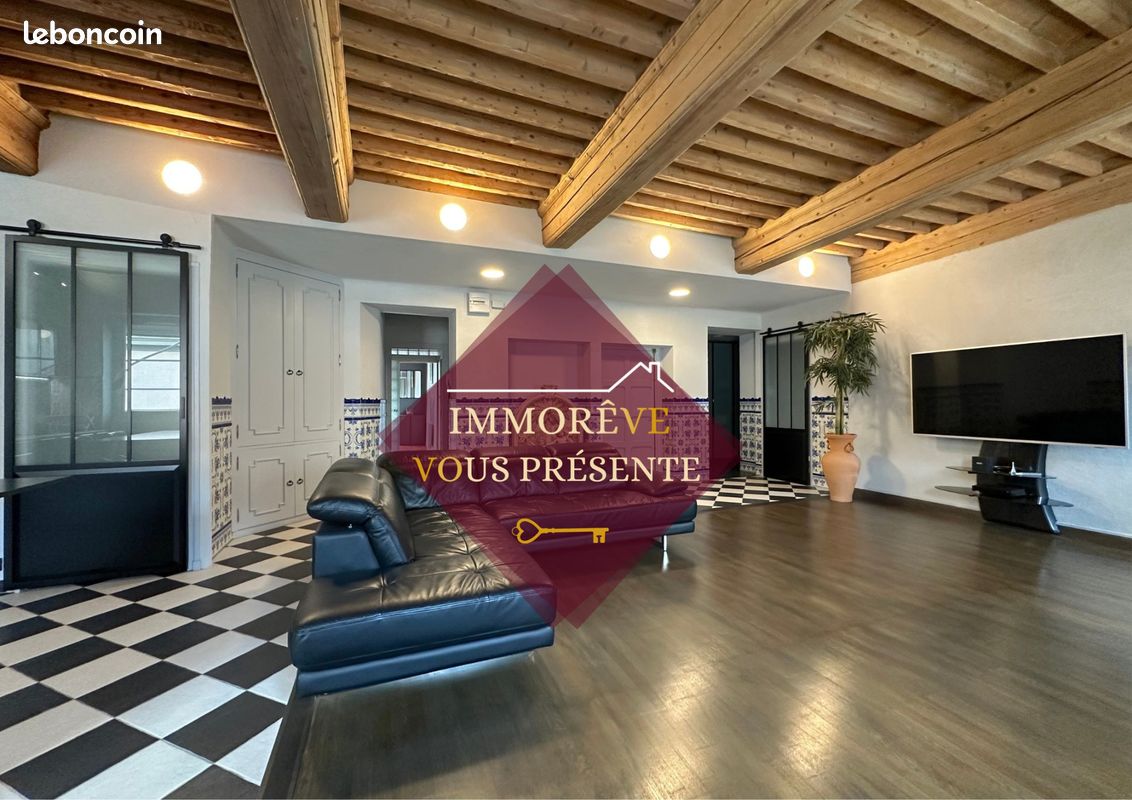 Appartement 6 pièces 134 m² · à Rive-de-Gier · 134 m² · 179 000 €