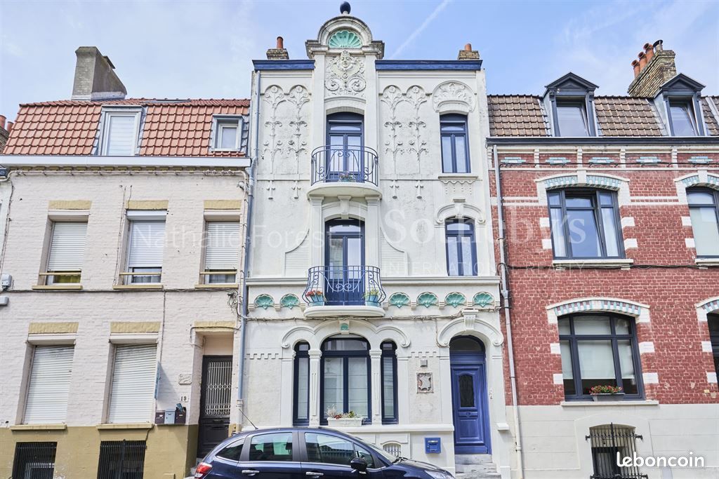 Maison 13 pièces 252 m² · à Dunkerque · 252 m² · 599 000 €
