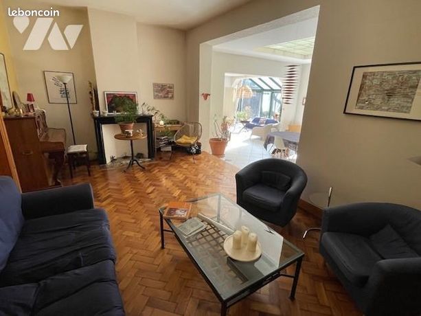 Maison 12 pièces 365 m²