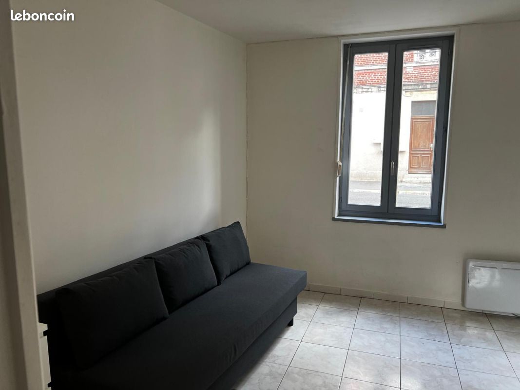 Appartement 1 pièce(s) 27 m²à louer Saint-quentin