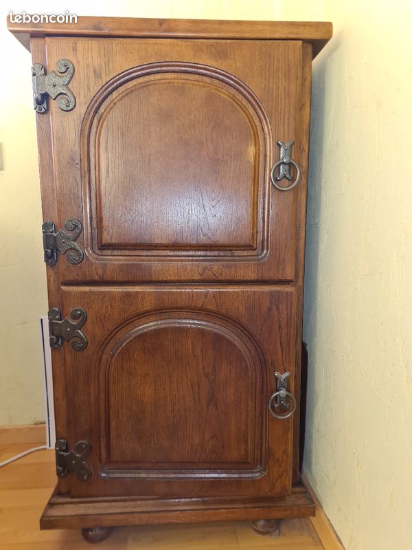 Meuble en chêne (image 1)