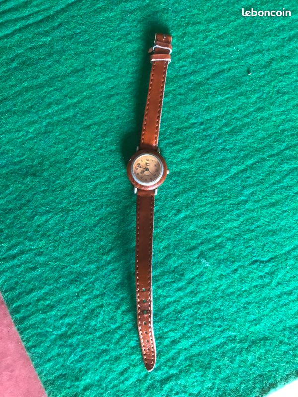 Montre Bracelet Ancienne Pierre Ricci Mécanique - Collection Dorée Et Argentée