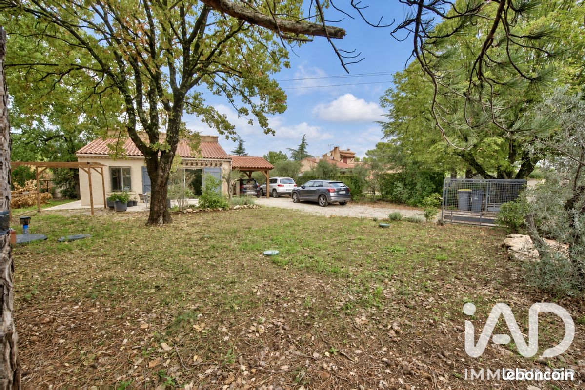 Maison 4 pièces 77 m² · à Saint-Maximin-la-Sainte-Baume · 77 m² · 369 000 €