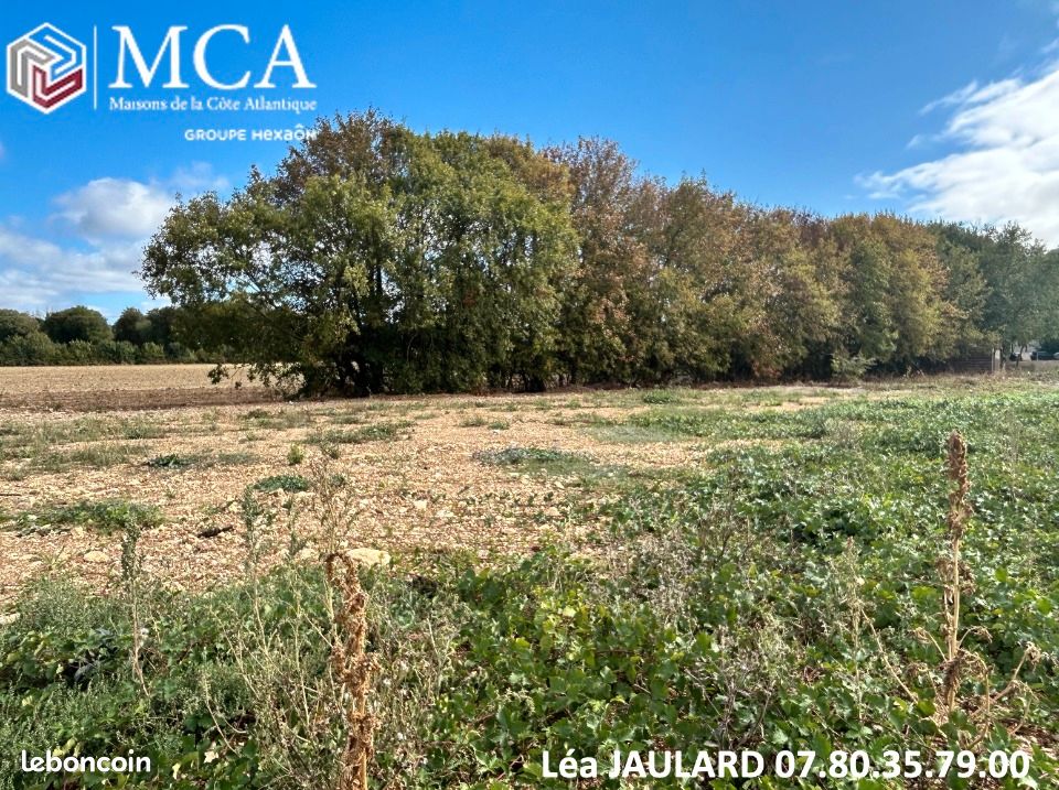 Terrain 411 m² Le Thou · 80 145 €