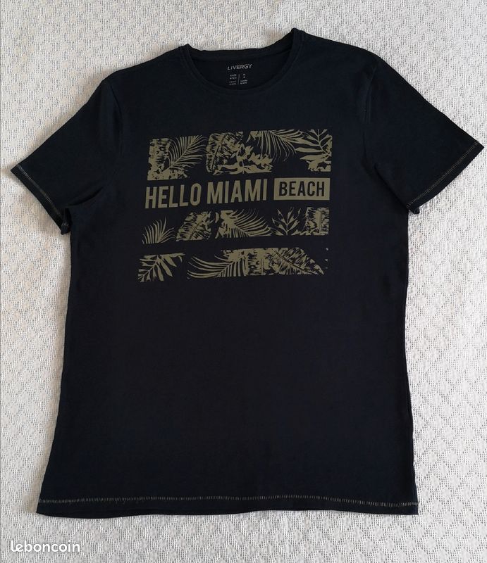 Tee-shirt marine à motifs (image 1)