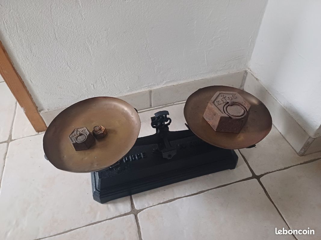 Balance 10kg avec plateaux cuivre + 3 poids (image 2)