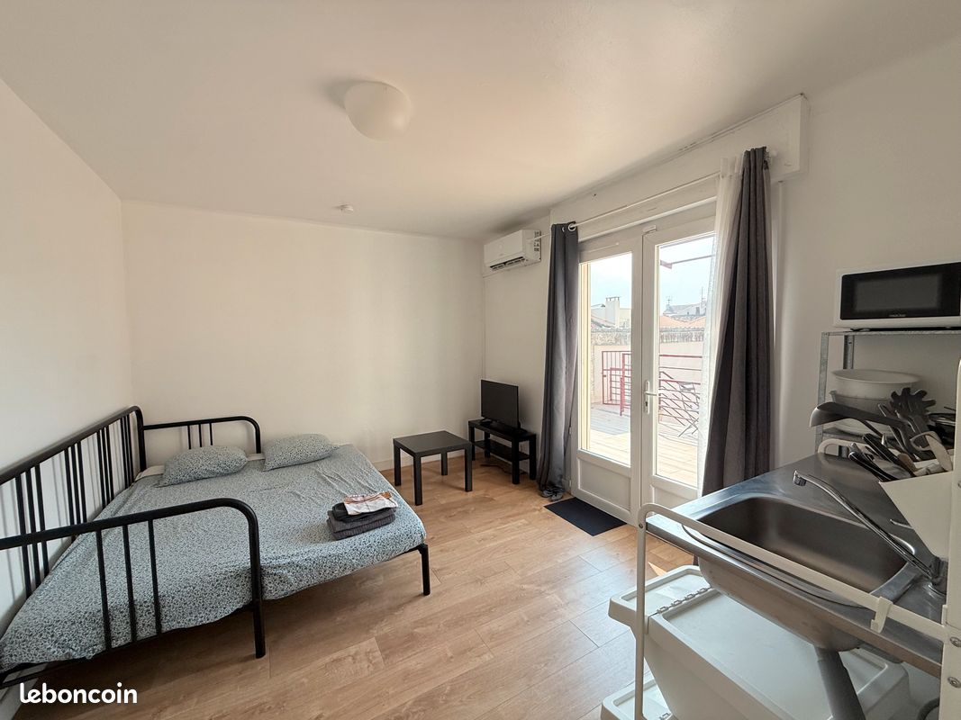Appartement 1 pièce 20 m² · à Nîmes · 19,6 m² · 580 €