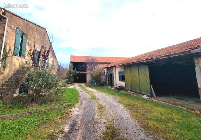 Maison 12 pièces 600 m²