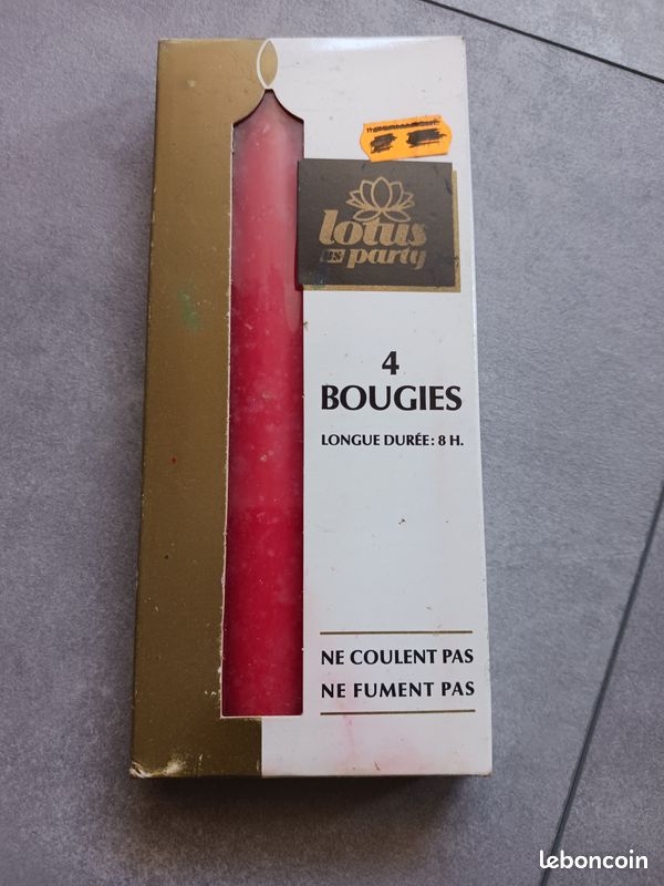 Bougies rouges 20 cm boite de 4 longue durée 8h Lotus Party Neuve (image 1)