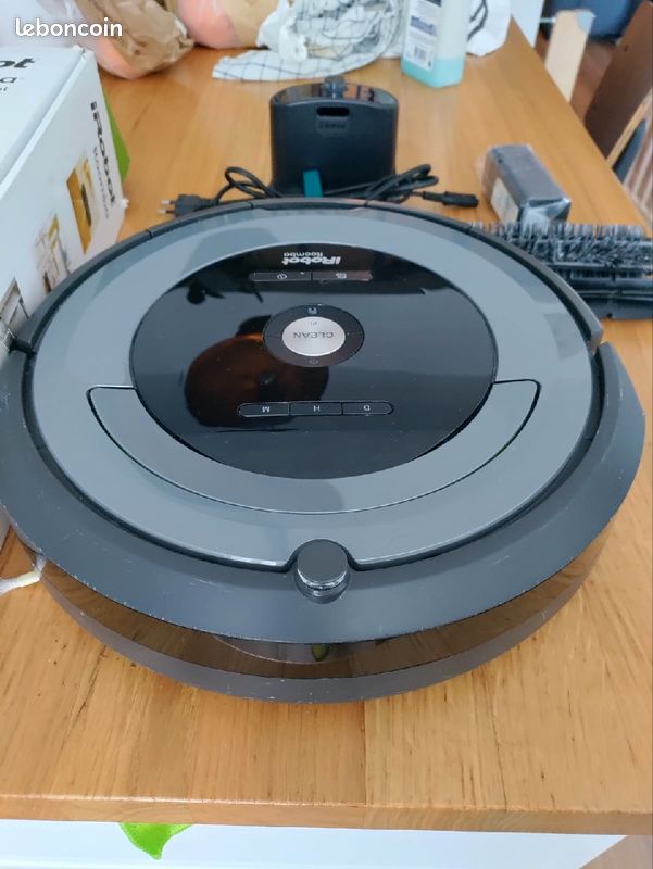 Robot Vacuum Roomba 681 Aspirador Roomba 681 ::
