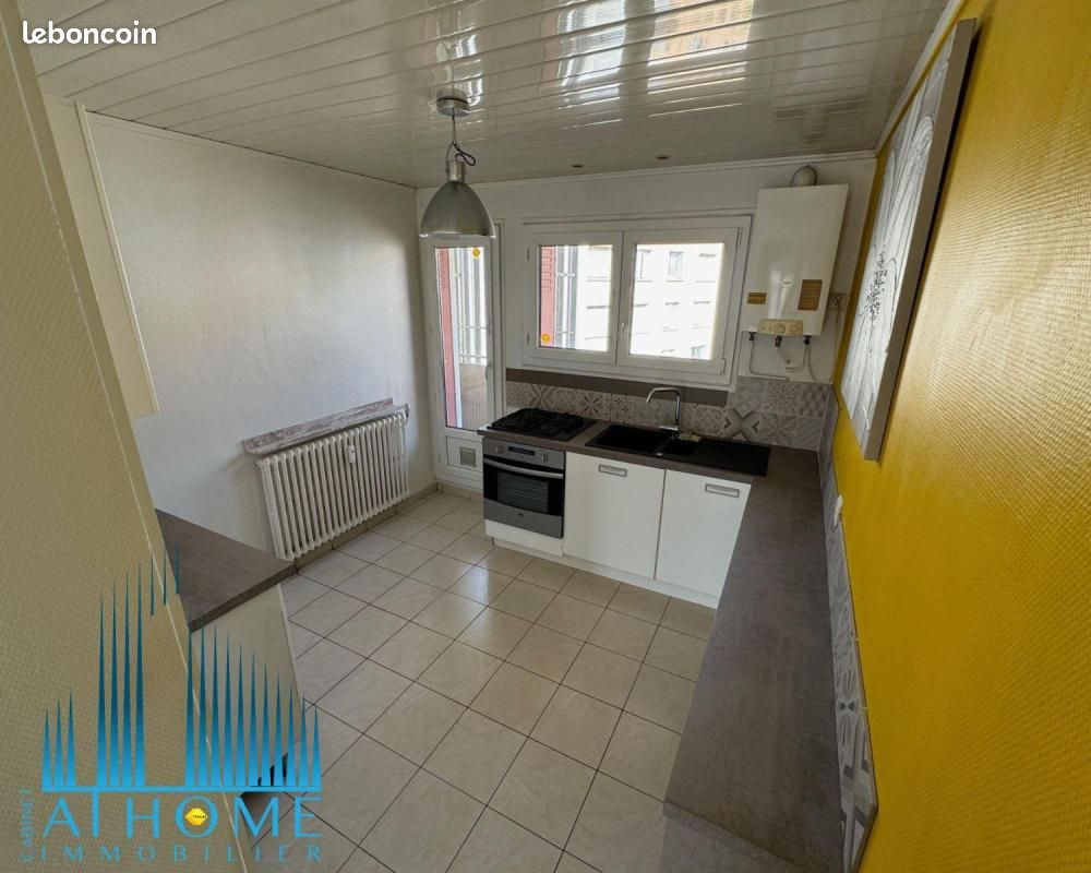 Appartement 3 pièces 59 m² · à Saint-Chamond · 59 m² · 650 €