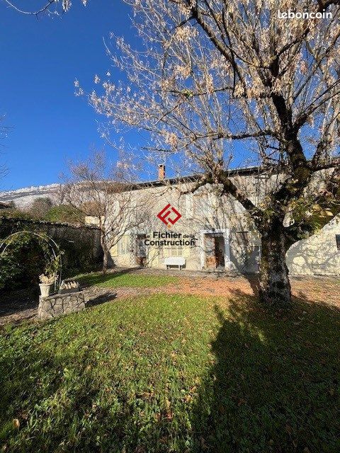 Maison 6 pièces 180 m² · à Saint-Ismier · 180 m² · 549 000 €
