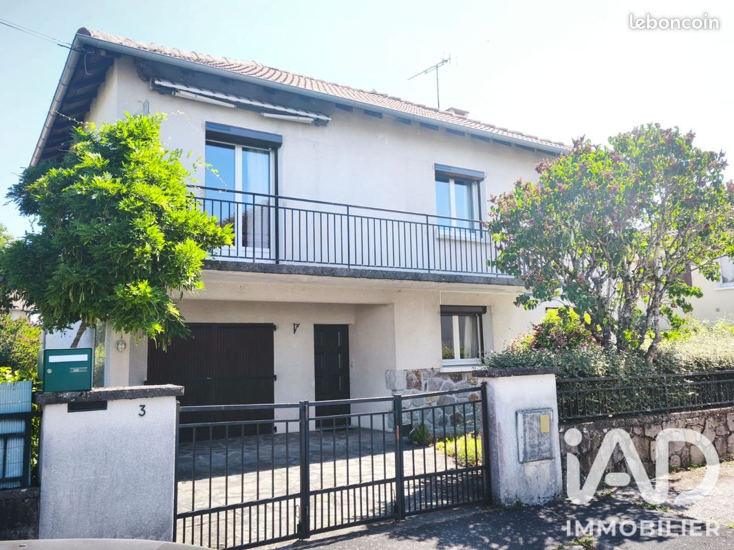 Maison 5 pièces 100 m² · à Aurillac · 100 m² · 158 500 €
