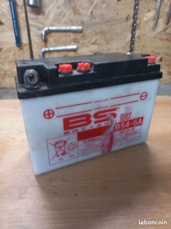 Batterie 6v pour honda cb 125 k5 (image 1)