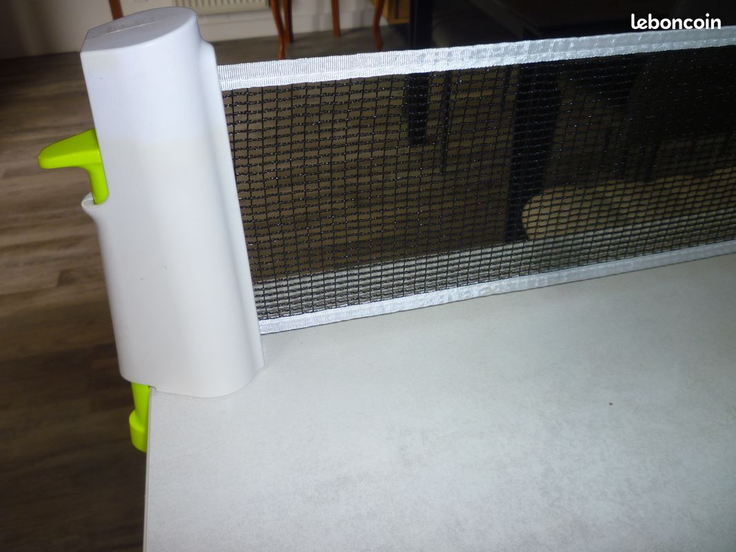 GOMETY Filet De Ping-pong Extensible – Portable – Clip à Ressort, Bords Ondulés – Pour Intérieur/extérieur – S’adapte à Toutes Les Tables