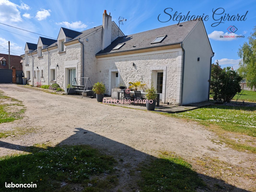 Maison 8 pièces 208 m² · à Gidy · 208 m² · 419 500 €