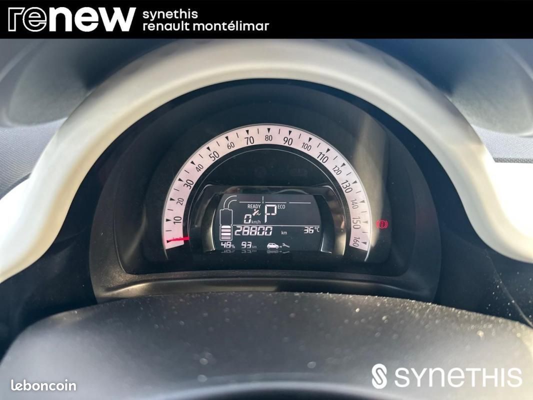 Renault Twingo E-TECH ELECTRIQUE III Equilibre (image 18)
