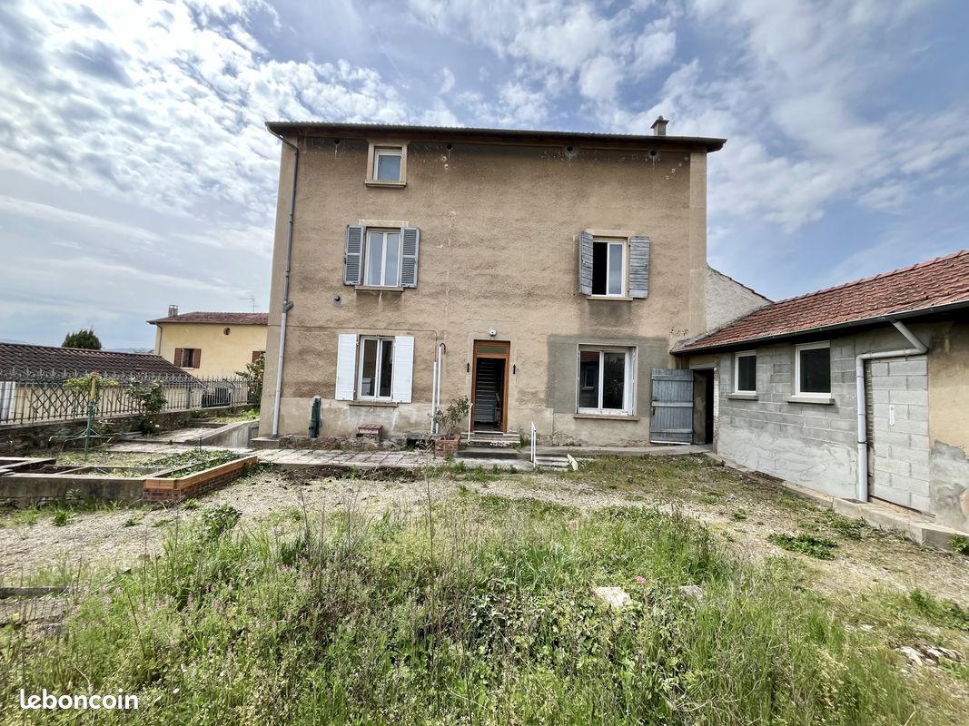 Maison 7 pièces 160 m² · à Craponne · 160 m² · 450 000 €