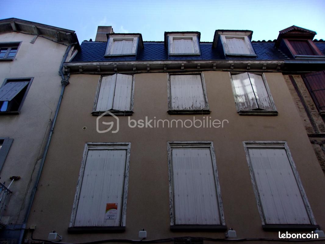 Immeuble 300 m² · à Villefranche-de-Rouergue · 300 m² · 179 000 €