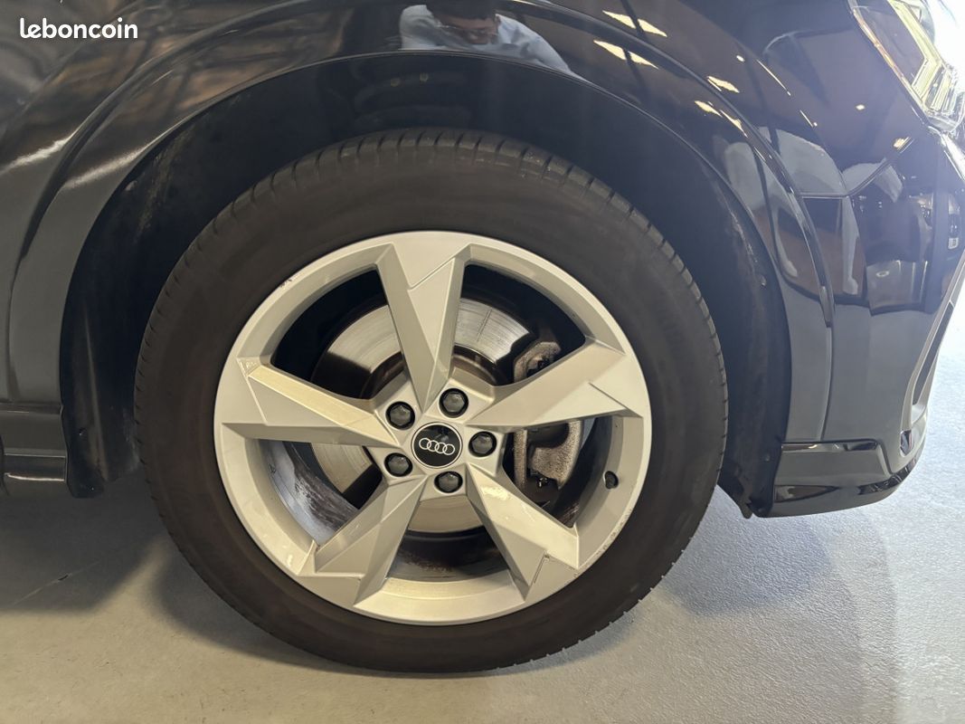 Audi Q3 45 TFSI E 245 S LINE STRONIC (image 32)