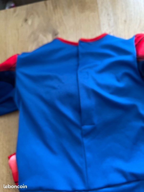 Deguisement Spiderman 3/4 ans (image 10)