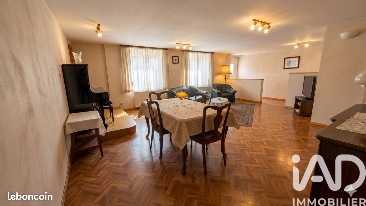 Maison 5 pièces 166 m² · à Hussigny-Godbrange · 166 m² · 209 900 €