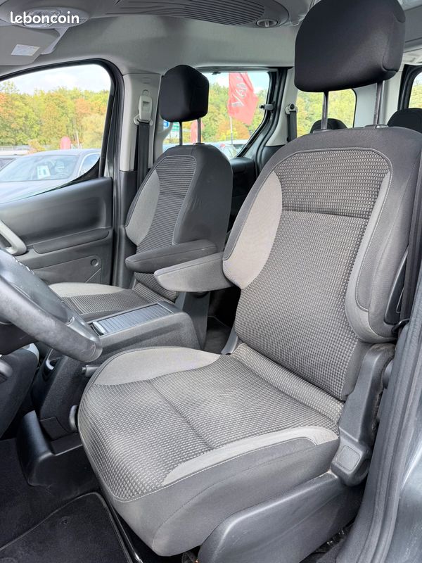 PEUGEOT PARTNER TEPEE 1.6 BlueHDi 120ch S&S BVM6 Outdoor (image 13)