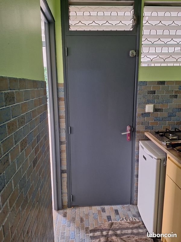 Appartement 1 pièce 30 m² · à Fort-de-France · 30 m² · 670 €