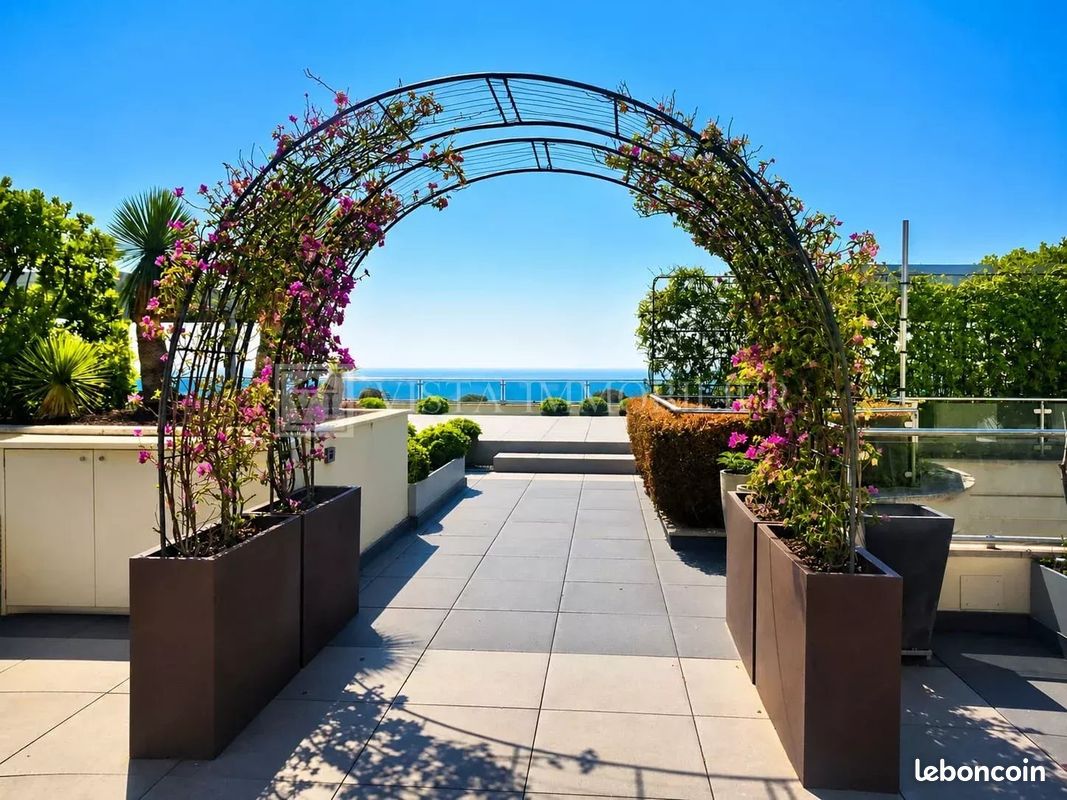 Appartement 7 pièces 344 m² · à Roquebrune-Cap-Martin · 344 m² · 4 500 000 €