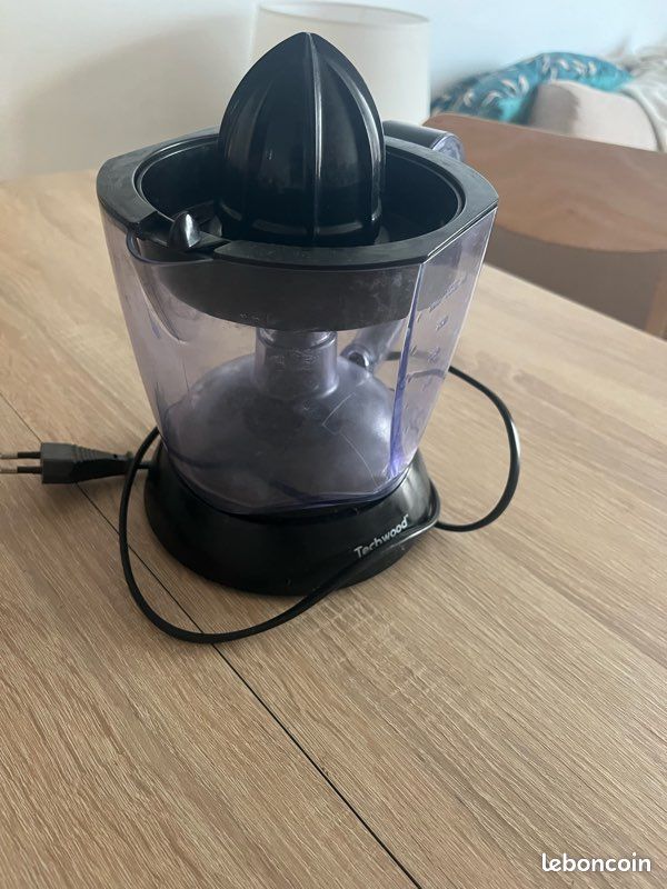 Presse-agrumes Gourmet Tramontina, 13 oz Capacité Senegal