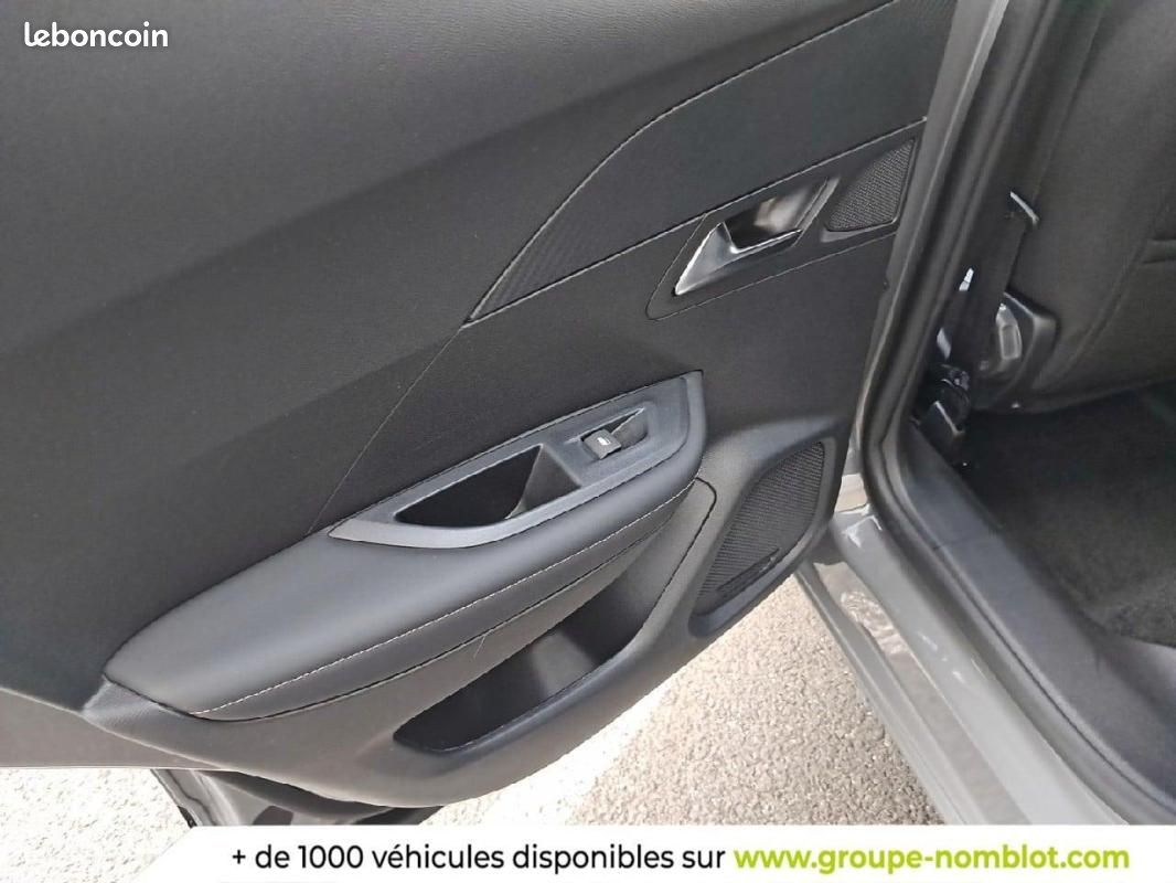 Peugeot 2008 Hybrid 145 e-DCS6 Allure (image 22)